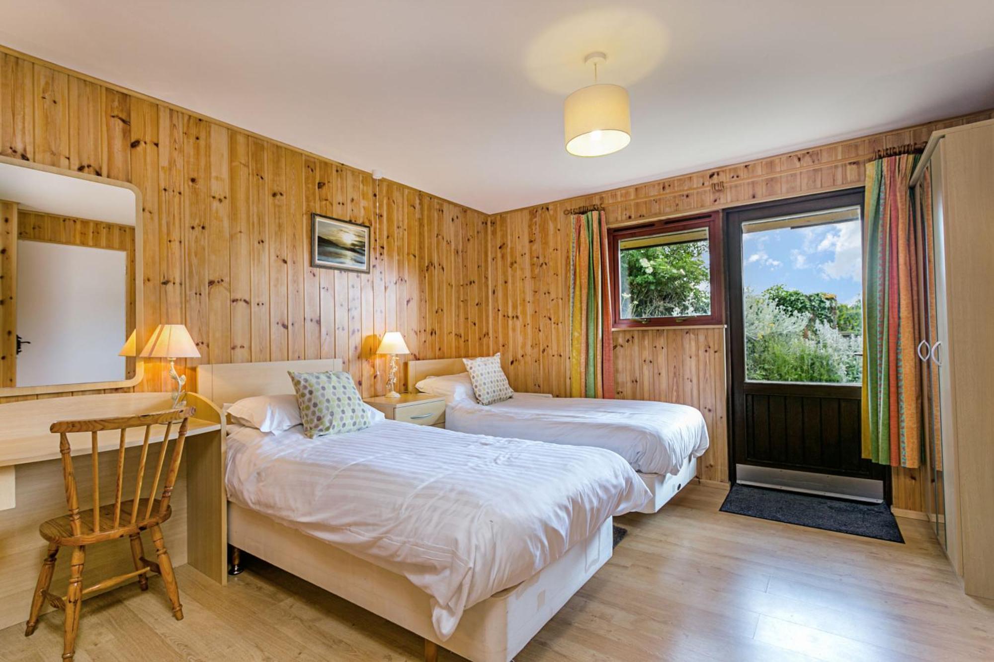 Laburnum Lodge Sleeps 6 Wheelchair Access Minehead Eksteriør bilde