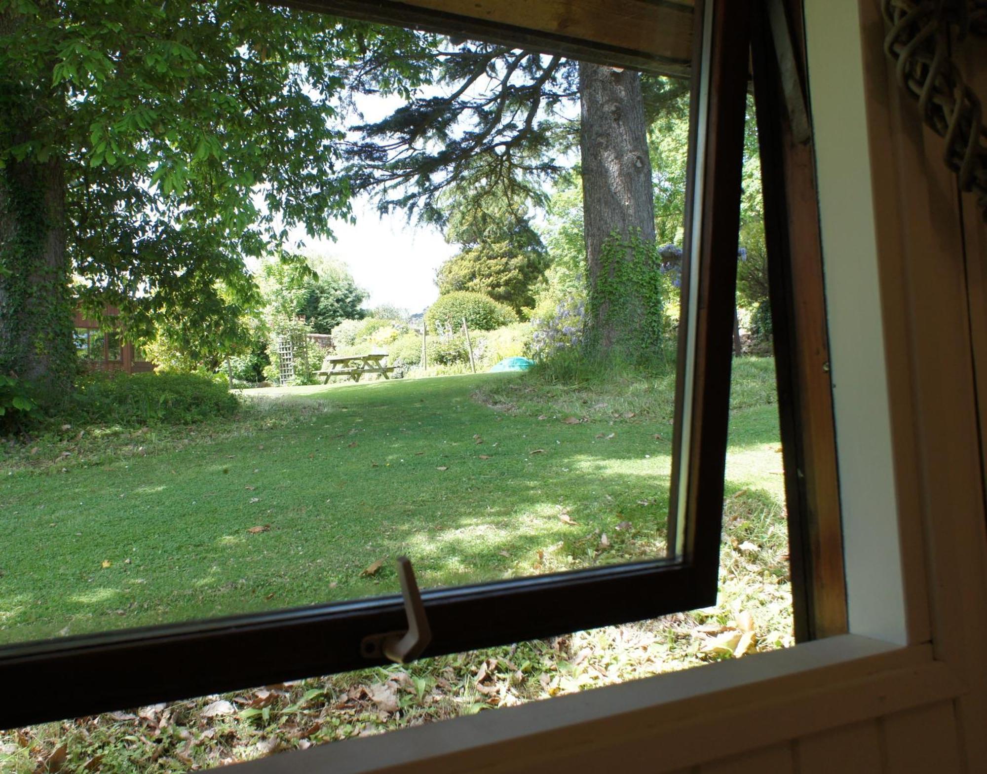 Laburnum Lodge Sleeps 6 Wheelchair Access Minehead Eksteriør bilde